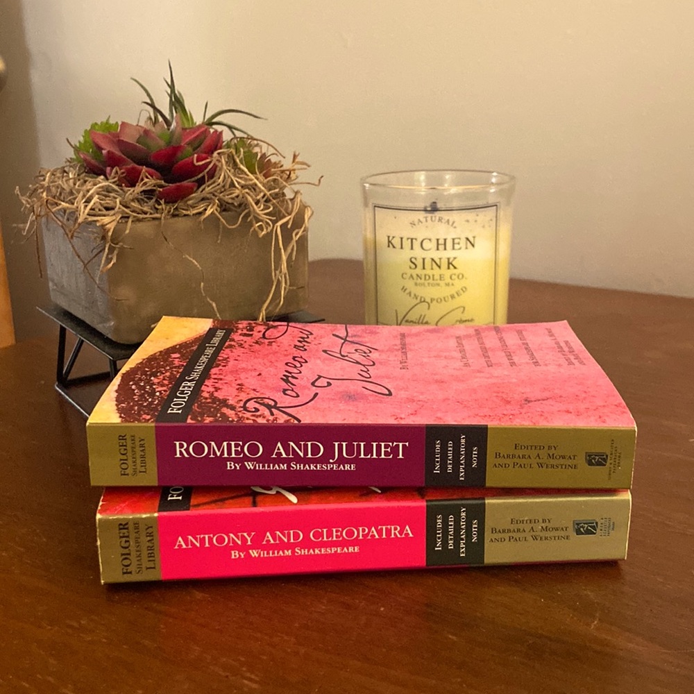Shakespeare Book Bundle: Romeo and Juliet; Anthony and Cleopatra